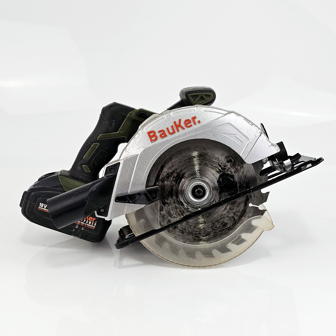 Sierra Circular inalámbrica Bauker CCS185JN - Usado