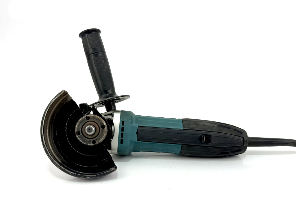 ESMERIL ANGULAR 4 1/2 MAKITA M.GA4534 ALAM.720W/1000