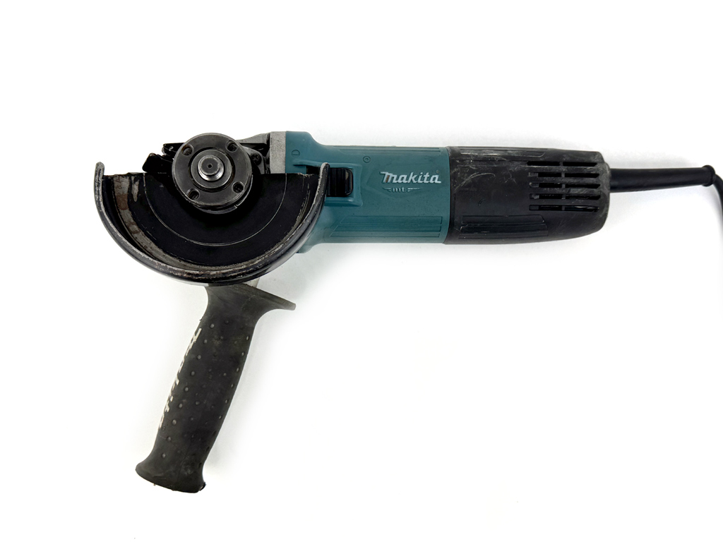 ESMERIL ANGULAR 4 1/2 MAKITA M. M9510 ALAM. 850W/1100