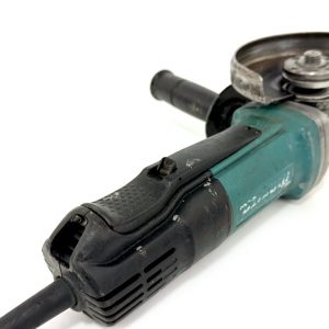 ESMERIL ANGULAR 4 1/2 MAKITA M. 9557HP ALAM. 840W/1100 - Imagen 6